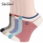 Women's Socks & Hosiery